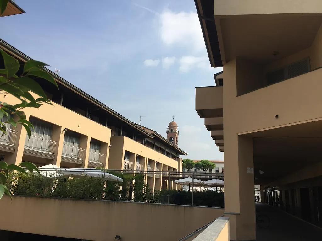 Appartamento Soggiorno ai Portici Vimercate Italia